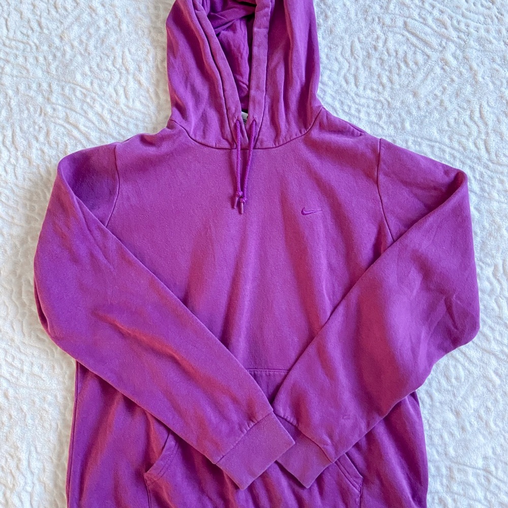 nike sweatshirt